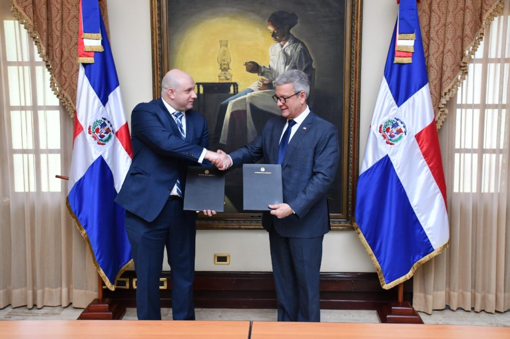 Ministerio de la Presidencia y Microsoft firman acuerdo de colaboración para mejorar la protección y defensa frente a las ciberamenazas